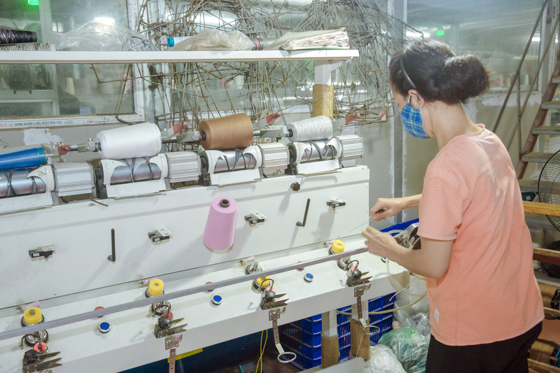 Máy móc sản xuất xưởng dệt len Đại Quyên